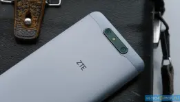 ZTE Blade V8 Smartphone Pertama ZTE dengan Kamera Ganda