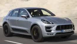 Porshce macan GTS 2017  Lebih sporty bergaya dan bertenaga