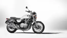 Honda CB1100EX Gaya Klasik Teknologi Modern