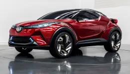 Toyota CHR yang tak kunjung datang